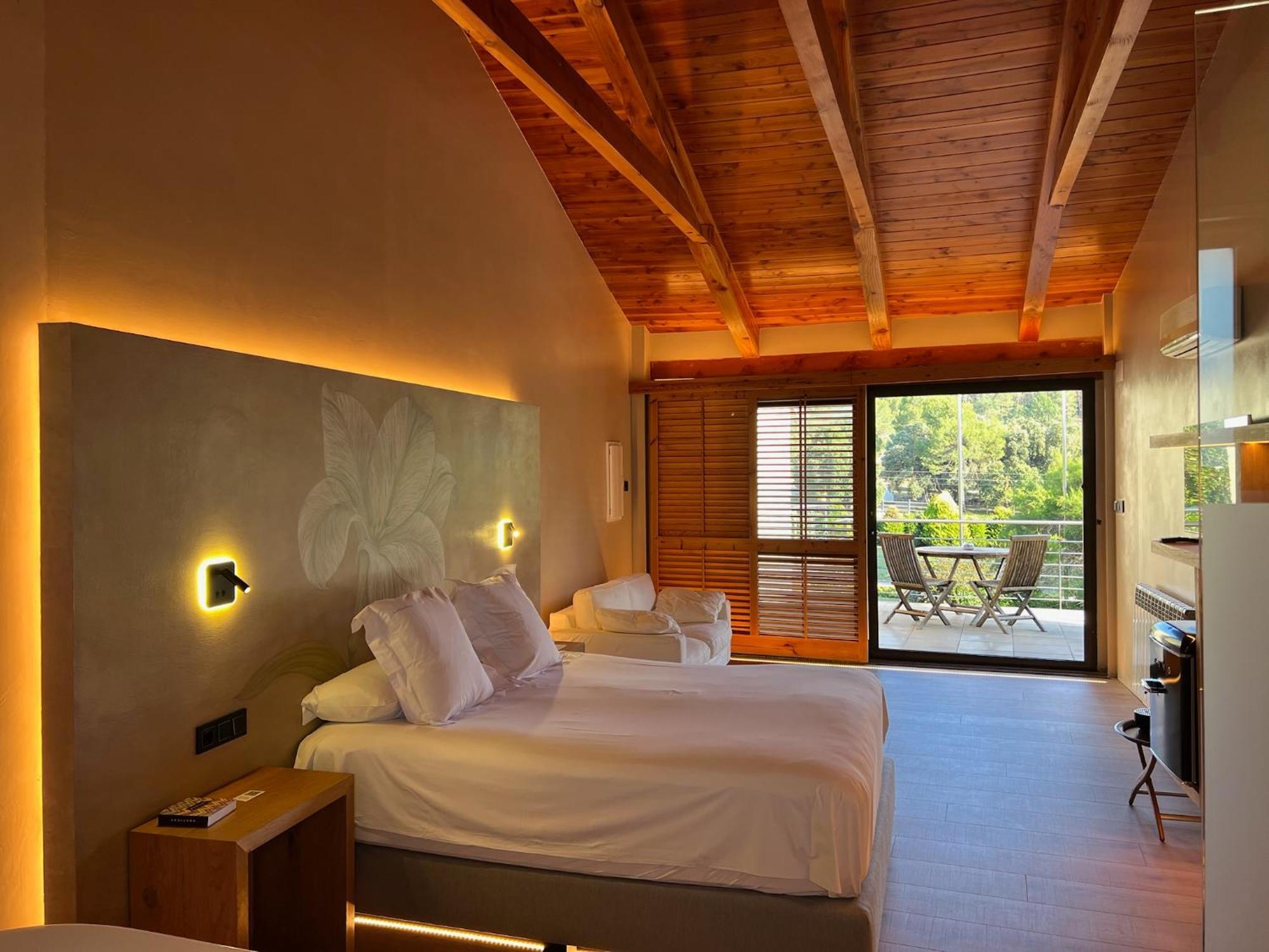 Boutique Hotel Urbisol Calders Exterior photo